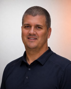 Pres Holcomb